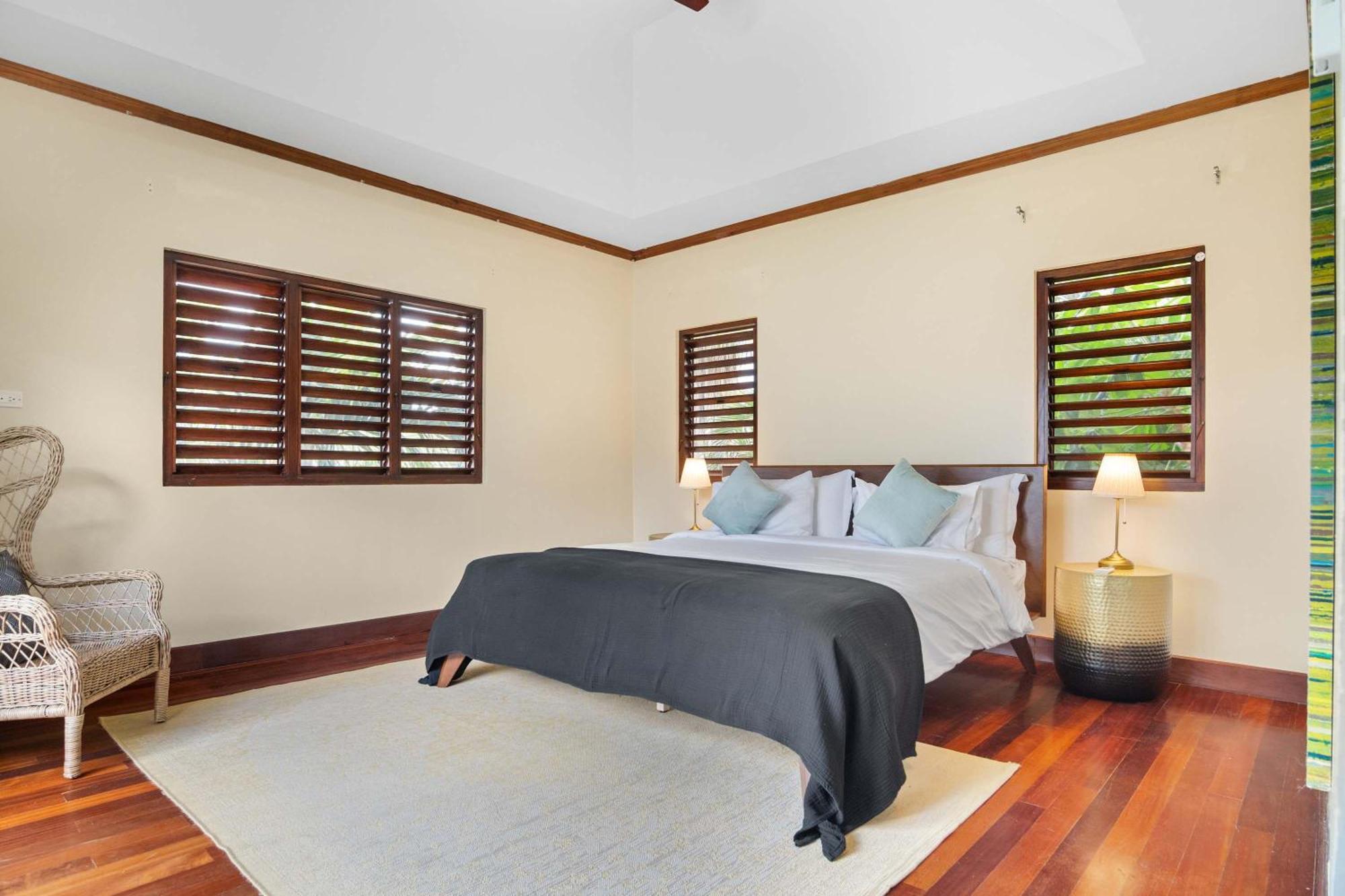 Hospitality Expert Ultra 11br *