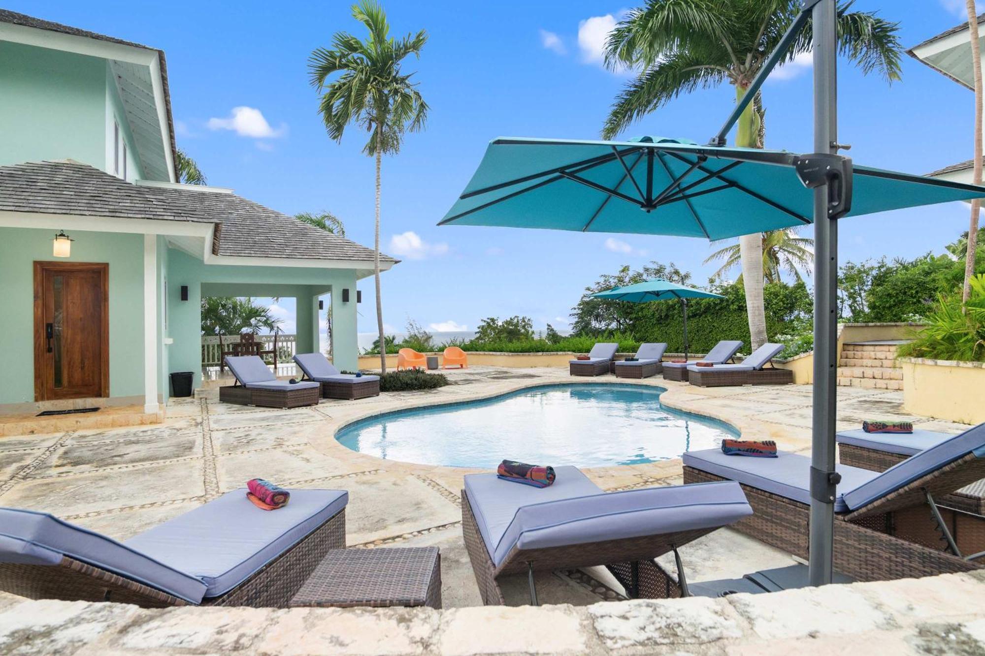 Hospitality Expert Ultra 11br Villa