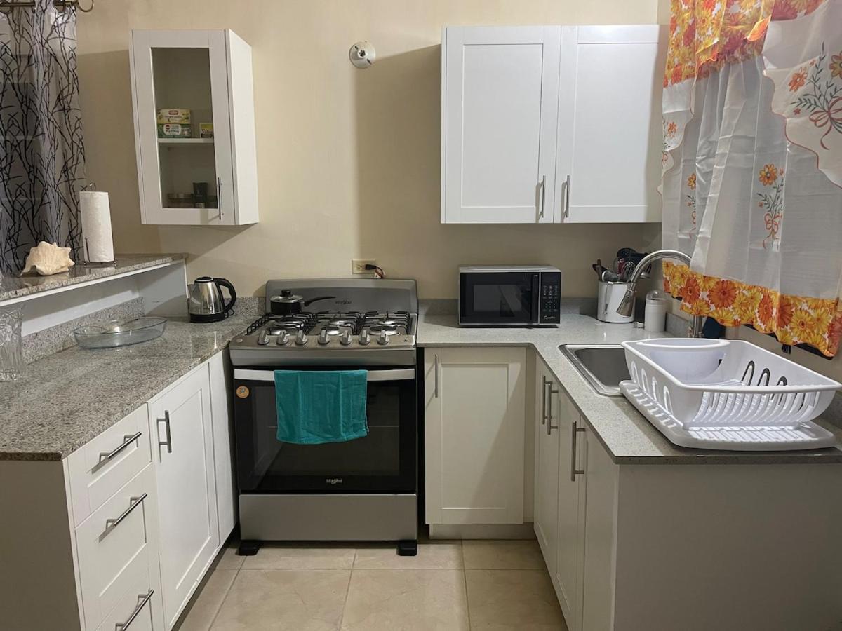 Apartment Symone Palms Retreat Montego Bay