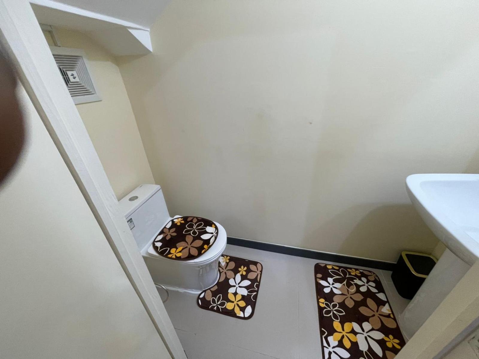 Tropical Townhouse Getaway * Montego Bay