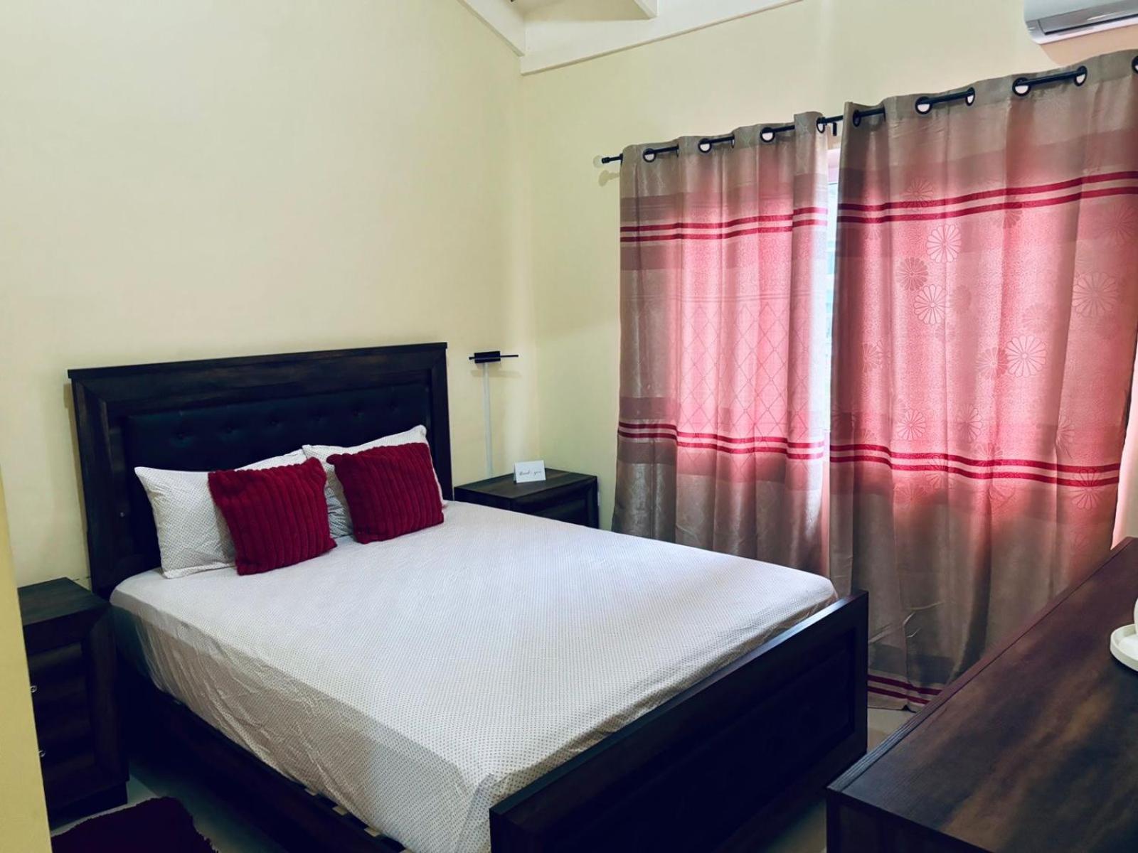 Tropical Townhouse Getaway Apartamento Montego Bay