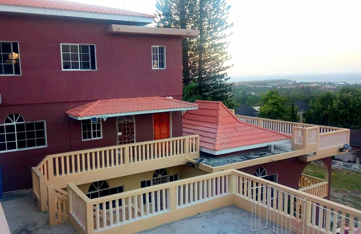 Comfy Montego Bay
