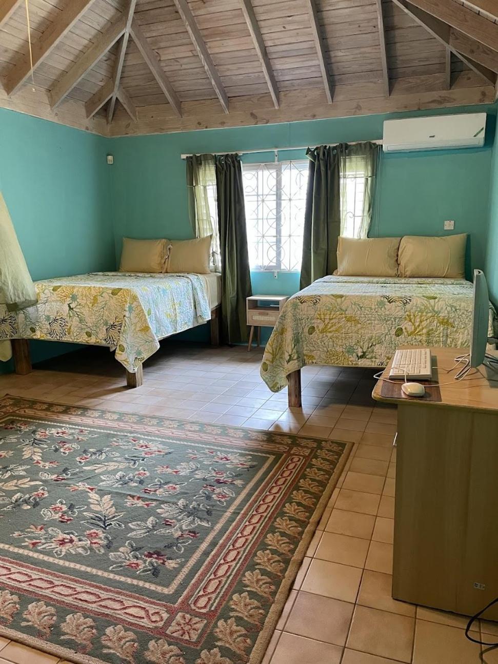 Villa Yancey Largo With Private Pool