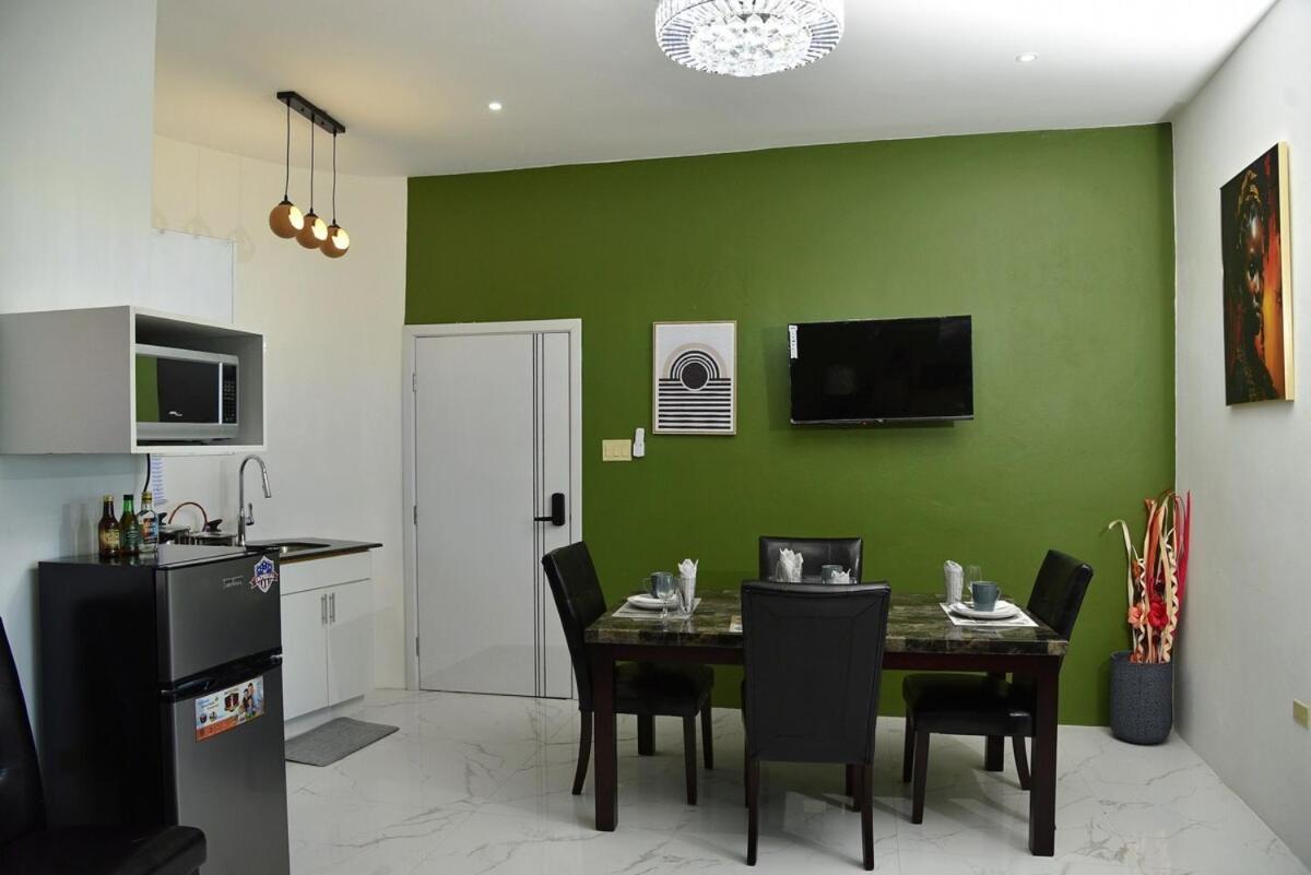 Emerald Apartment
