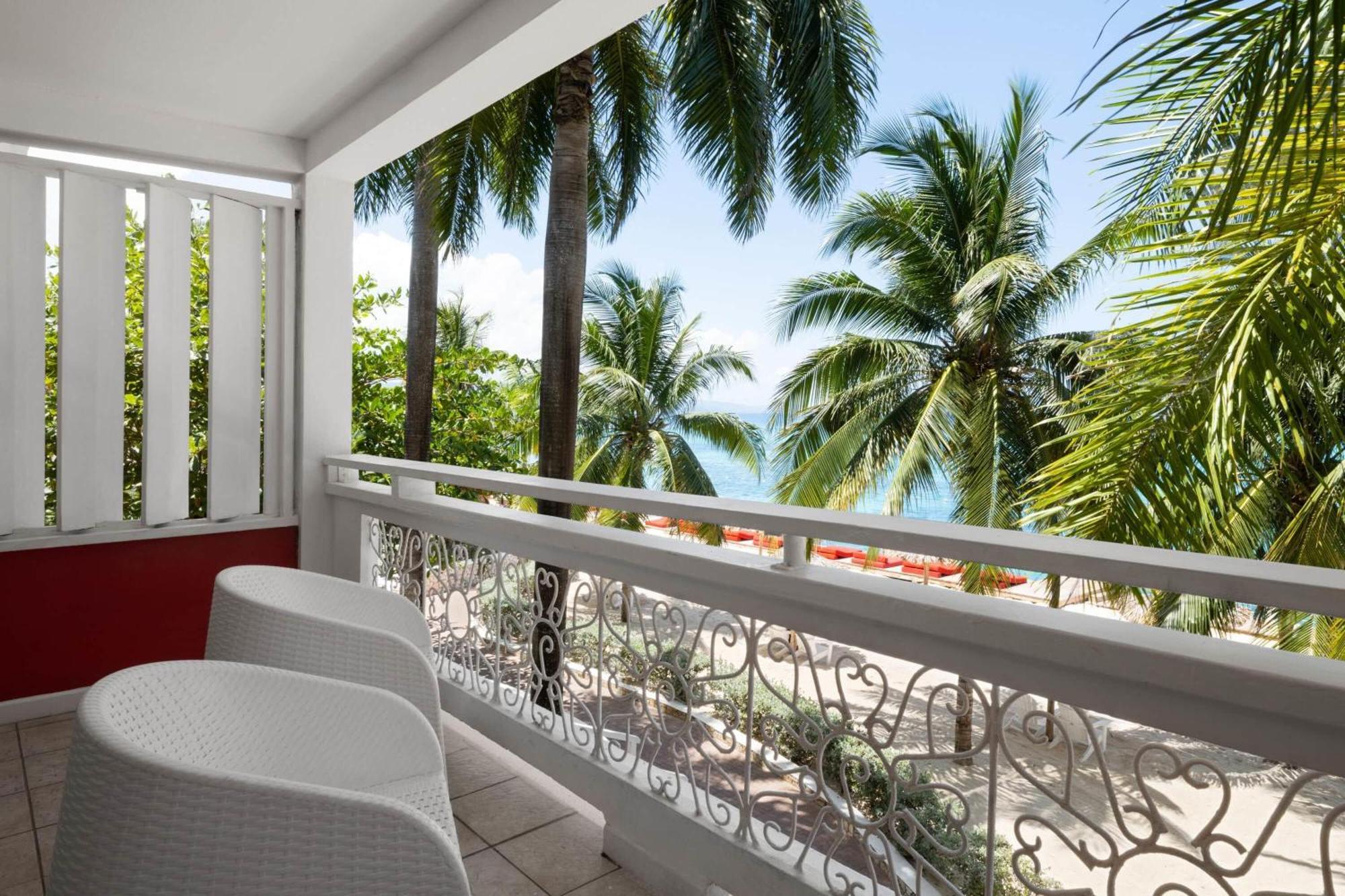 Grand Decameron Montego Beach, A Trademark Resort