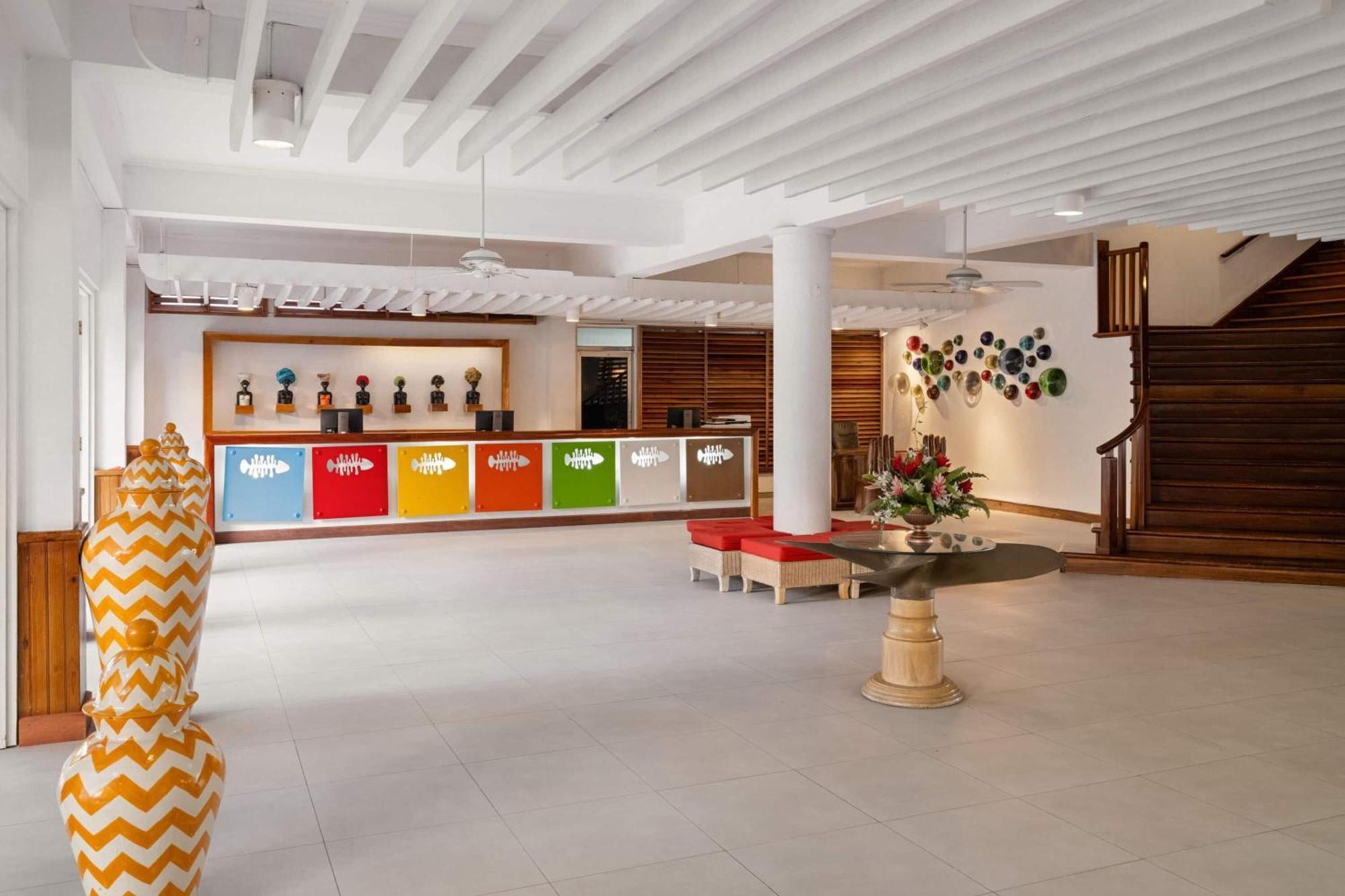 Grand Decameron Montego Beach, A Trademark Resort 3*