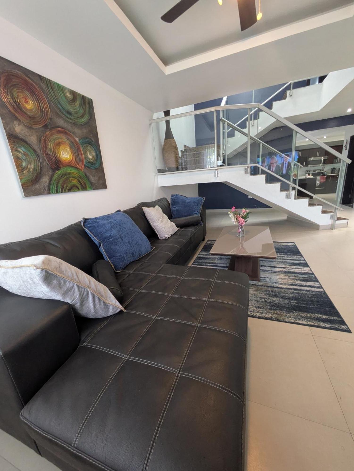Azalia Palms New Oceanview