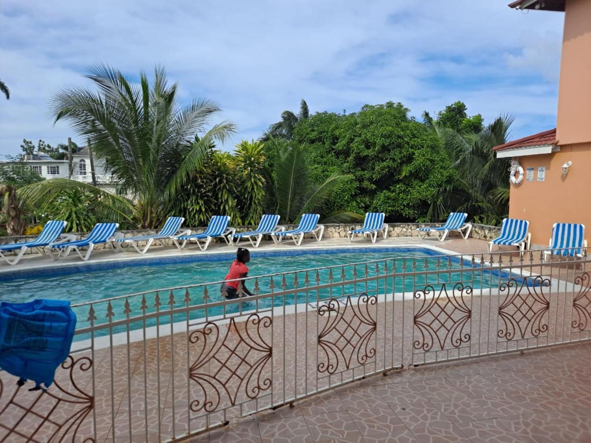 Chaudhry Garden One Guest house Montego Bay