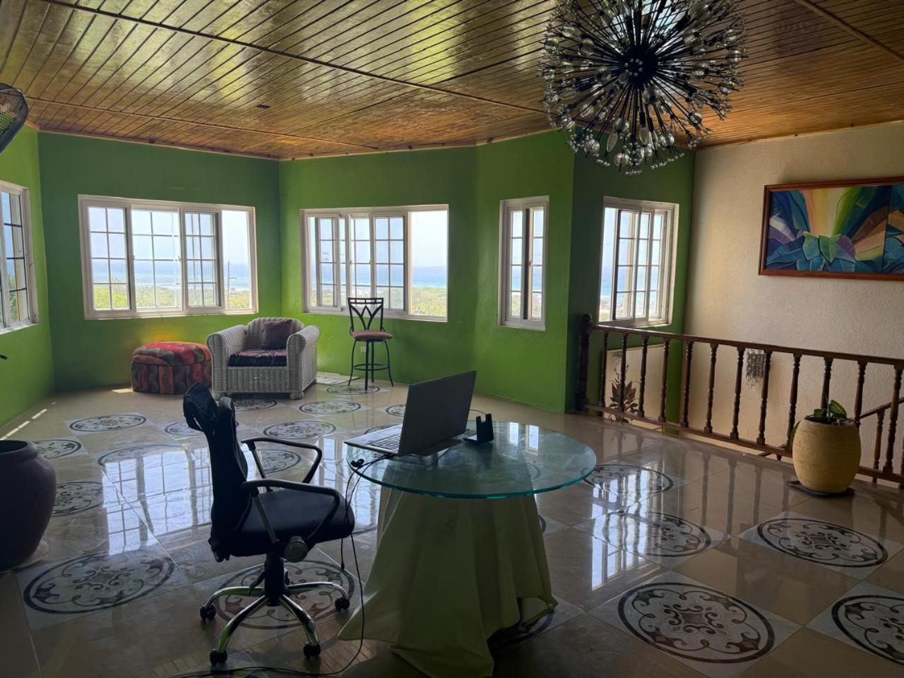 Emerald Sea View Montego Bay