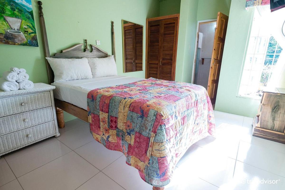 Emerald Sea View * Montego Bay