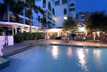 Breezes Hotel 3*