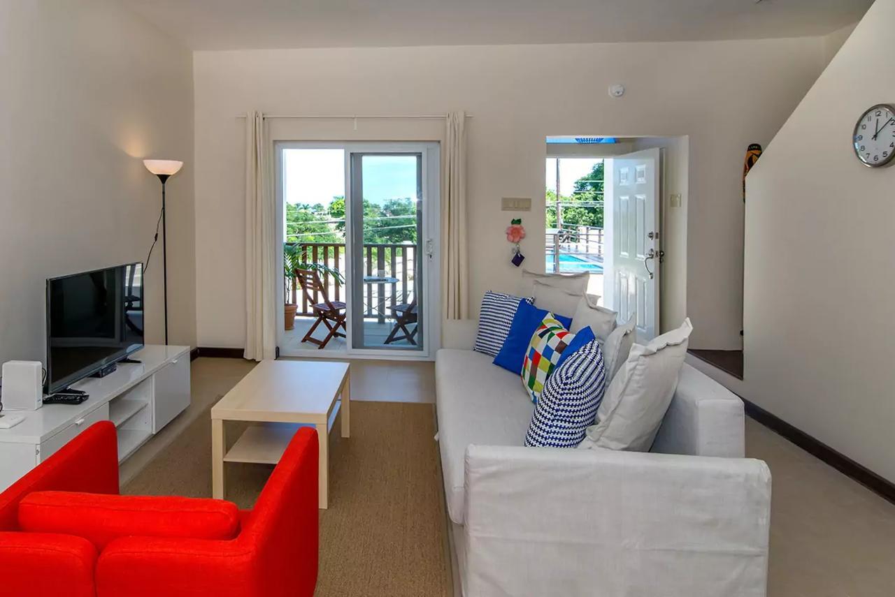 Casa de férias Luxury 2br Facing W/pool #4 Montego Bay