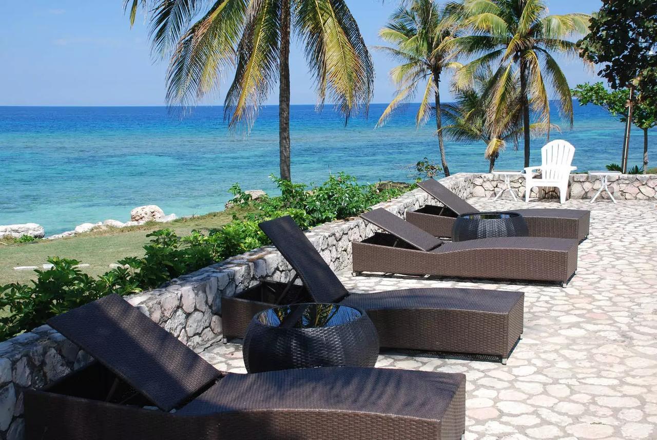 Casa de férias Luxury 2br Facing W/pool #4 Montego Bay