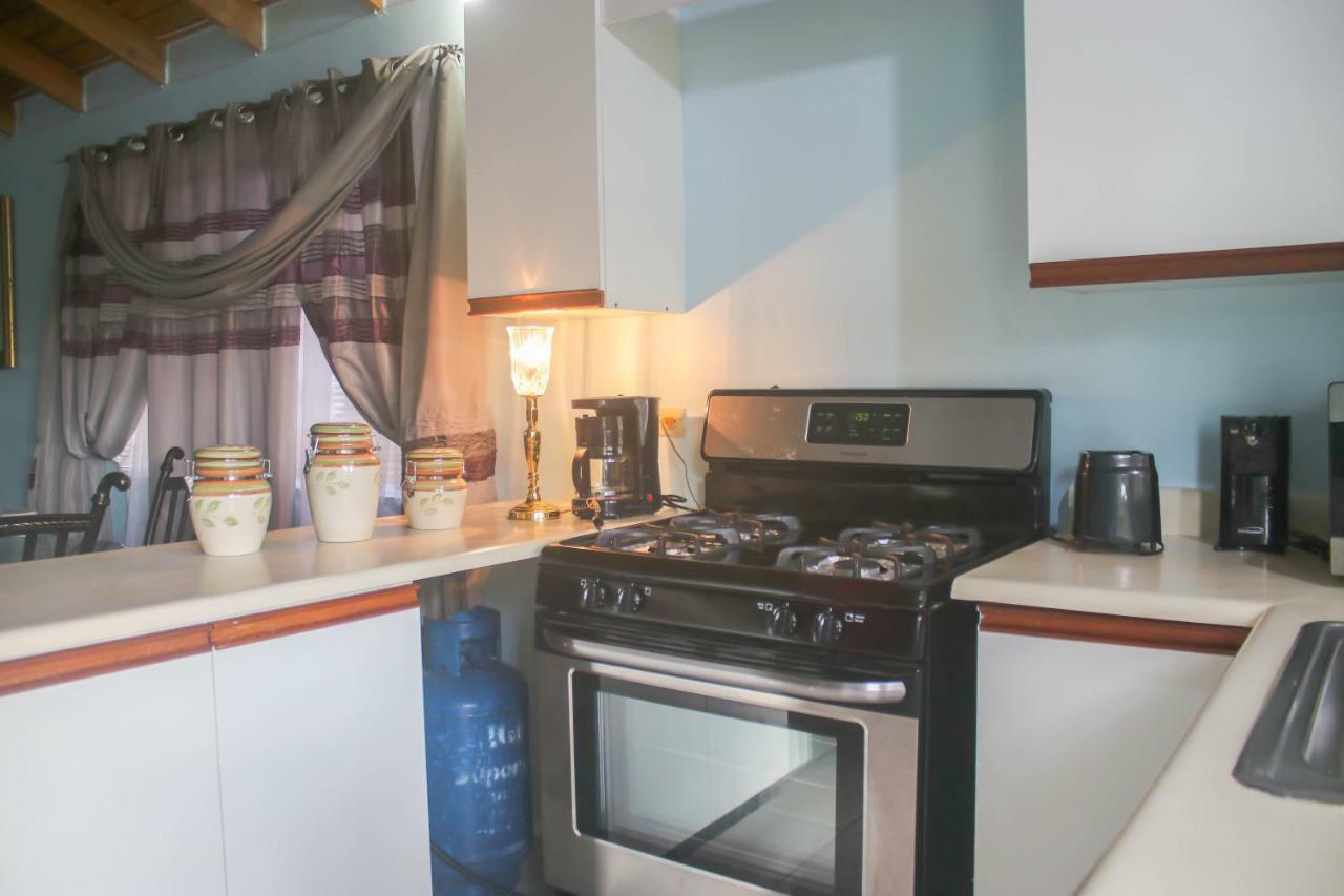 Guest house Chin Cozy@ Rhyne Park *