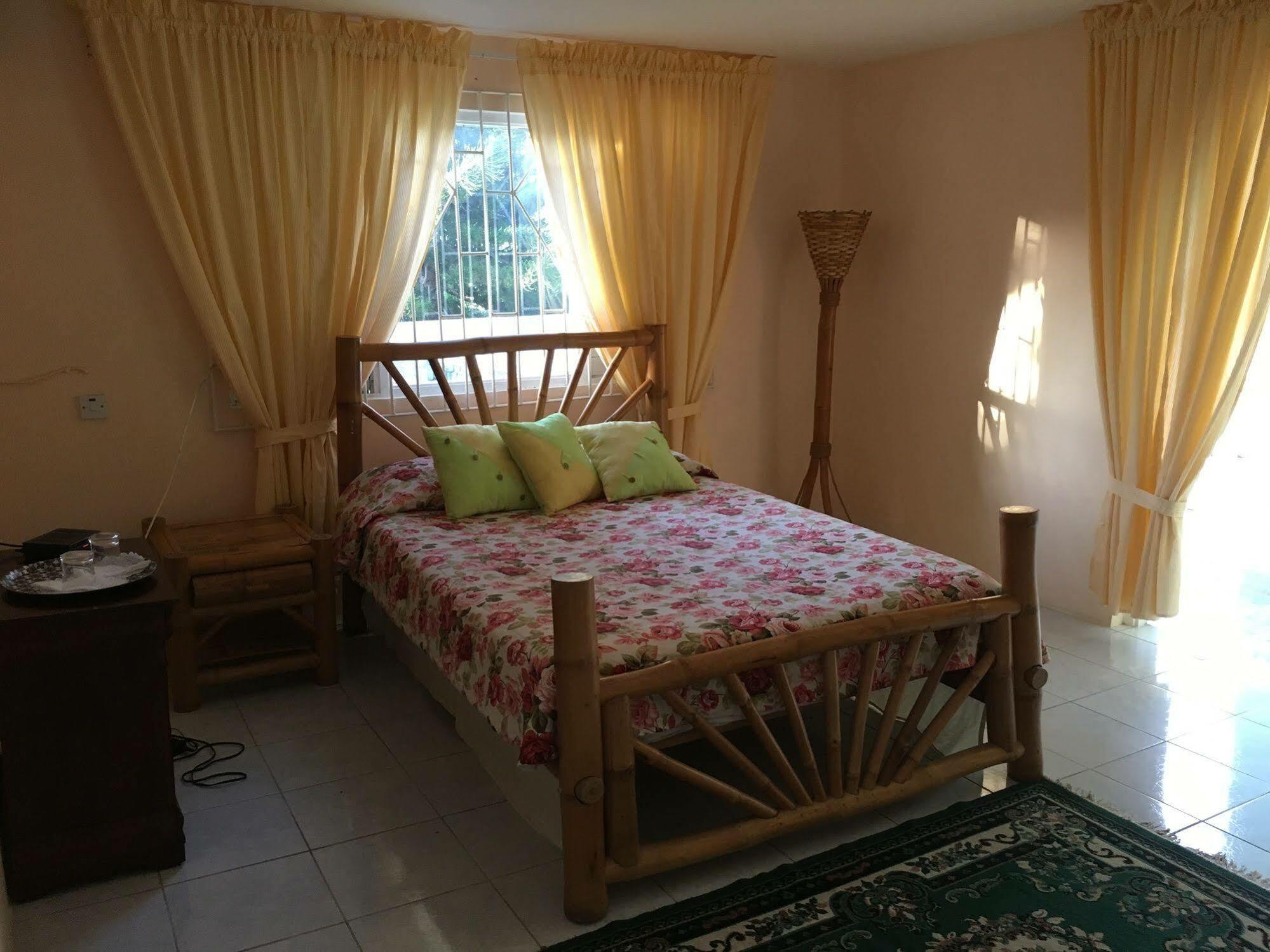 Jamaica Rose Montego Bay