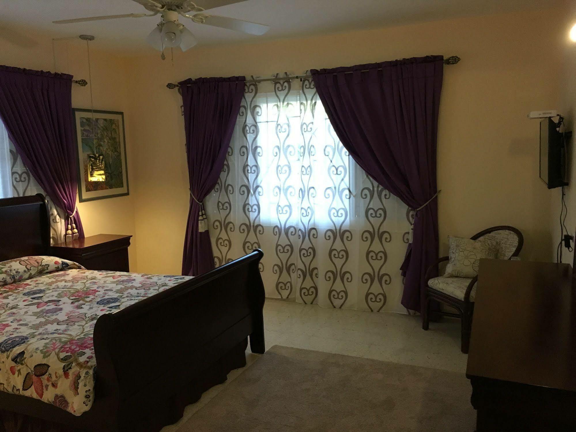 Hotel Jamaica Rose 3*