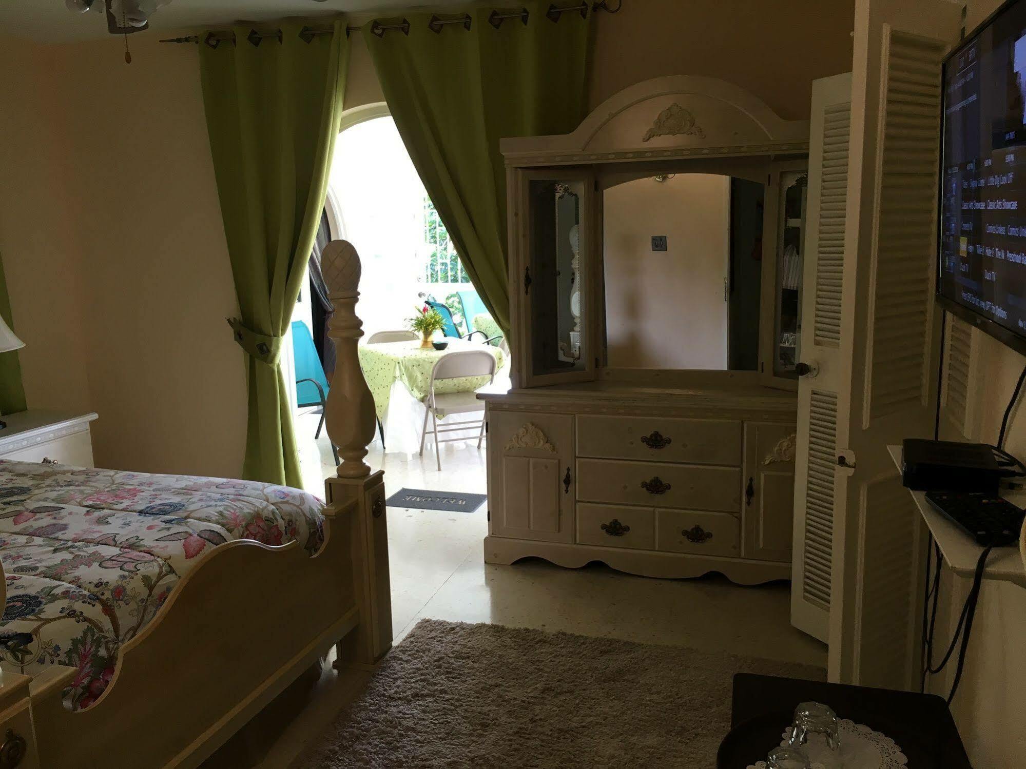 Jamaica Rose Montego Bay