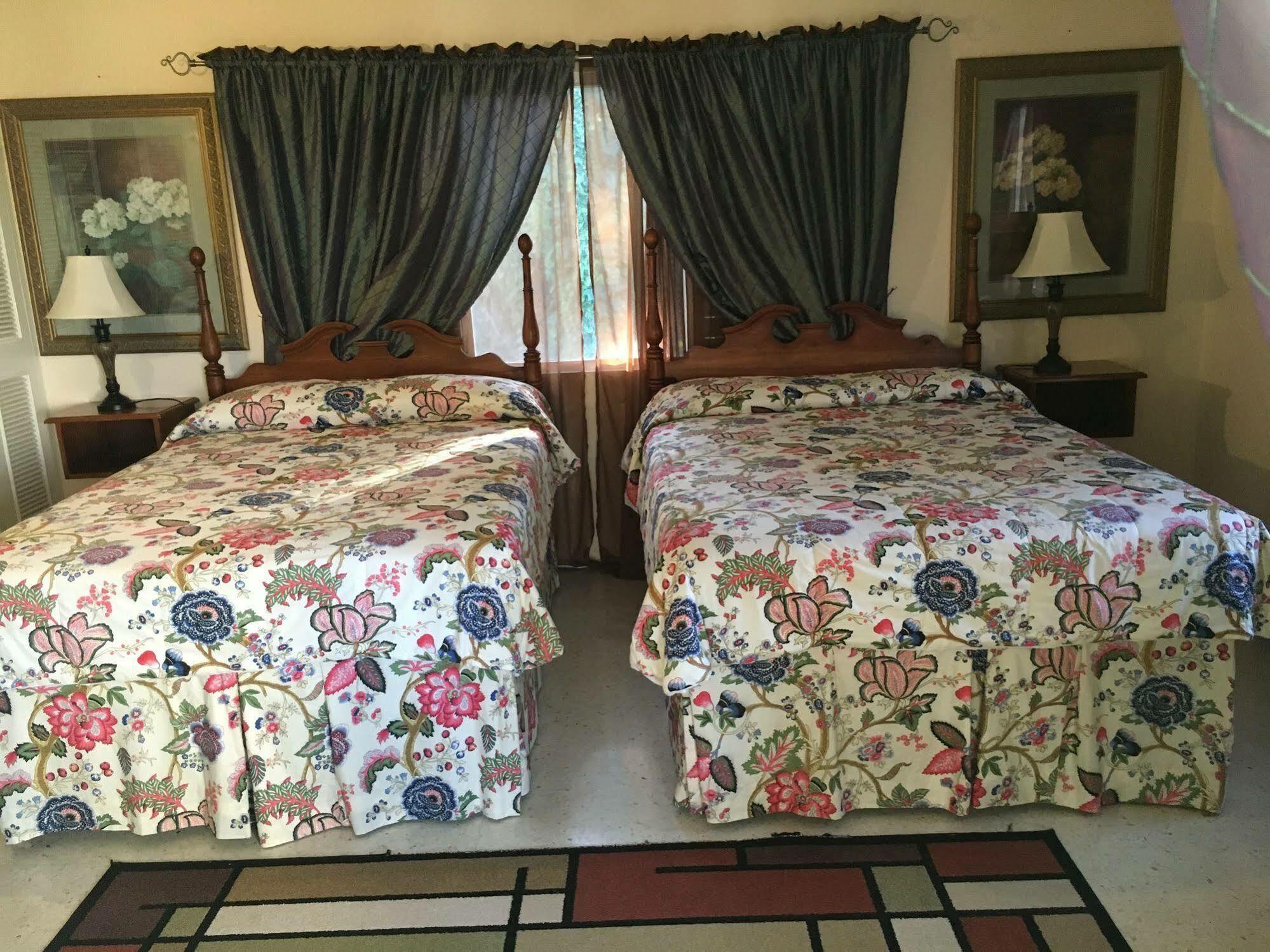Hotel Jamaica Rose