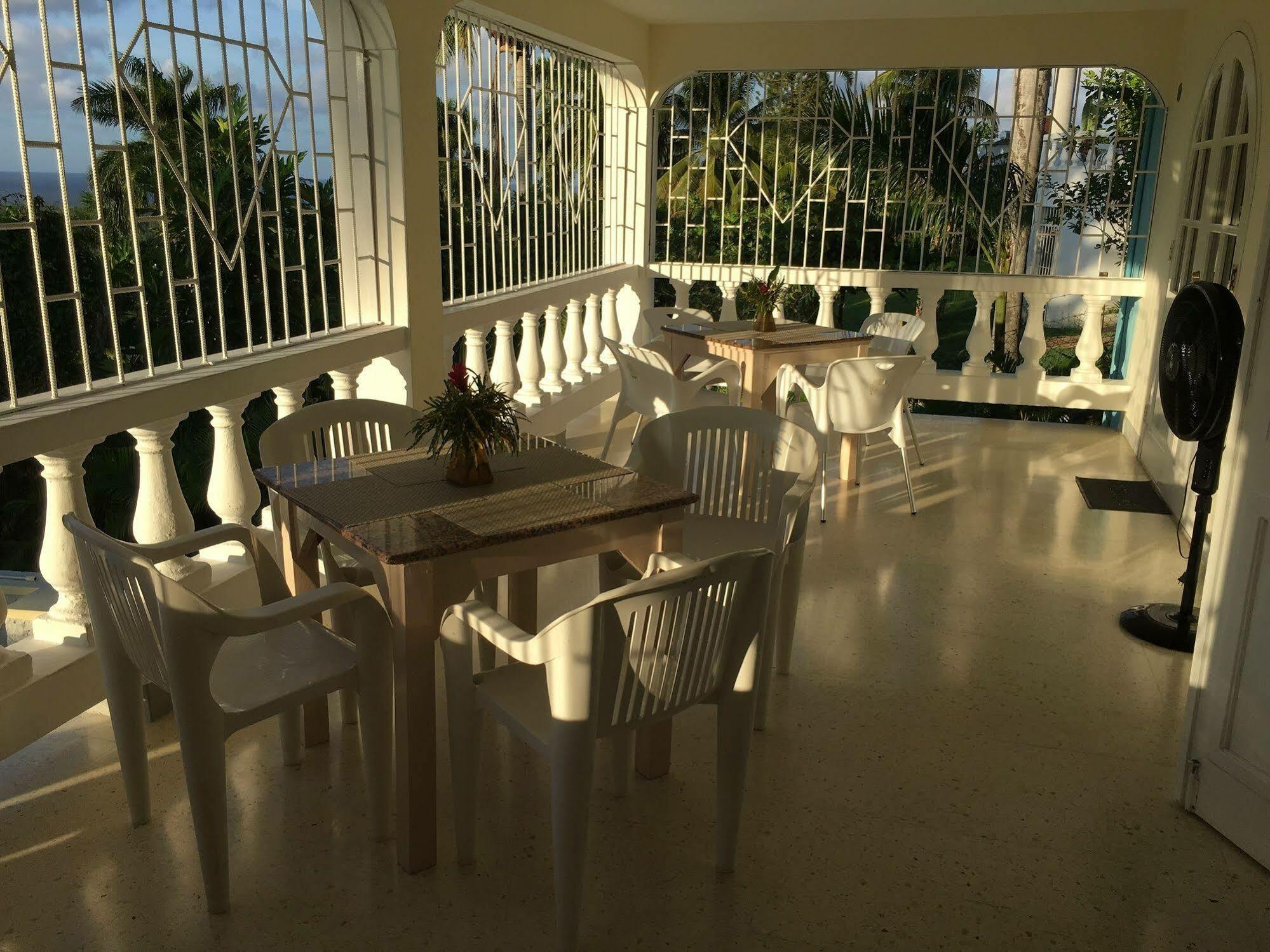 Hotel Jamaica Rose