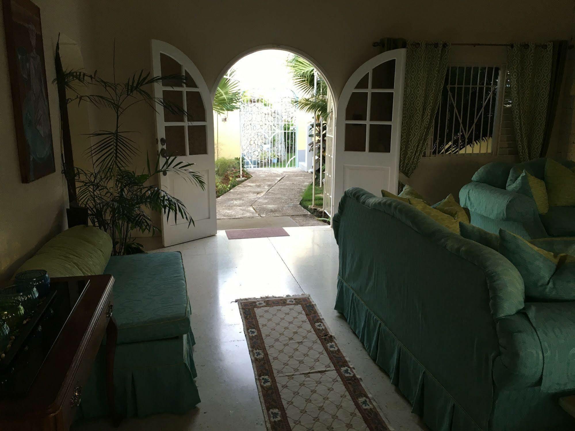 Jamaica Rose Montego Bay