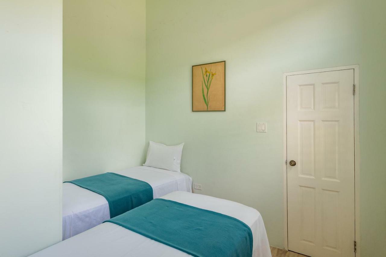 Luxury Bogue Village Duplex Apartamento Montego Bay