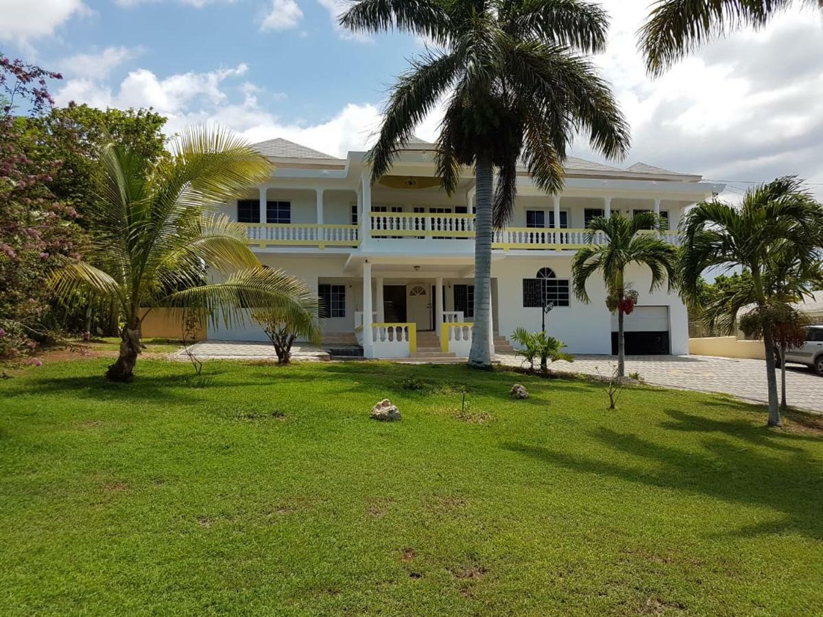 Coral Gardens Apartment Montego Bay