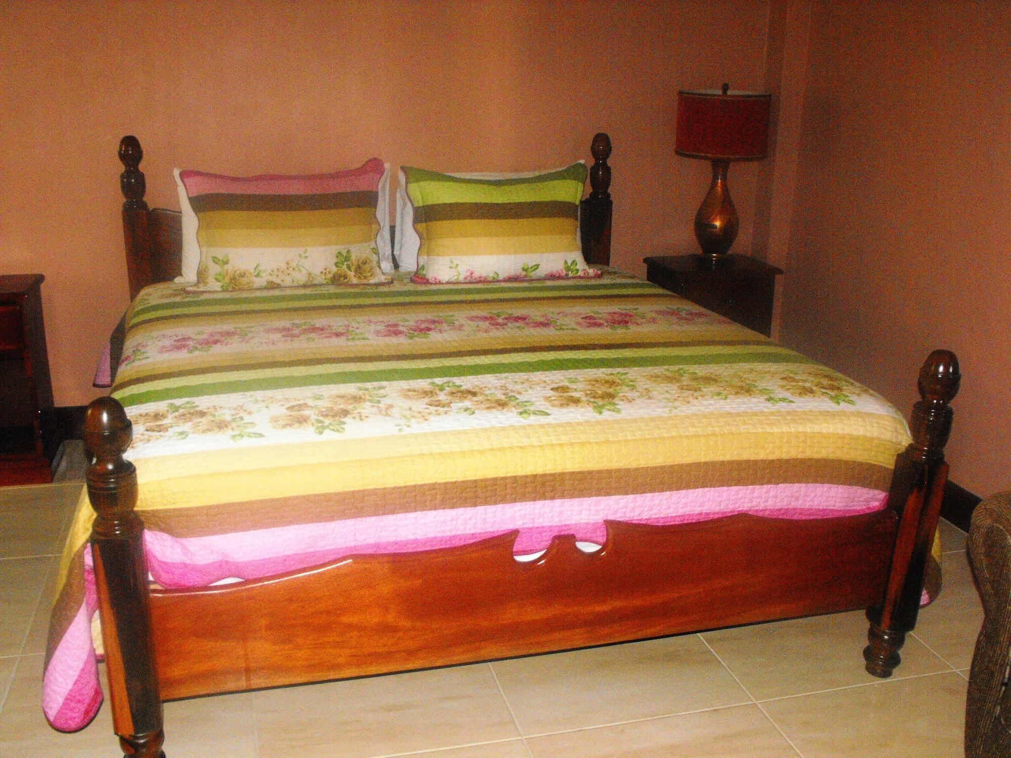 Hotel Tropik Leadonna