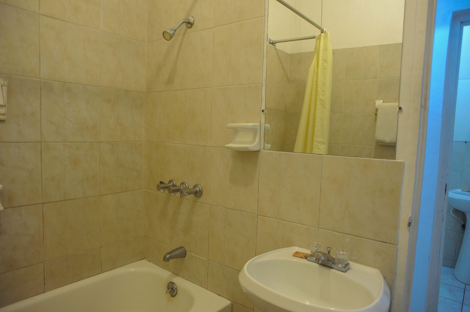 Glorianna Hotel 3*
