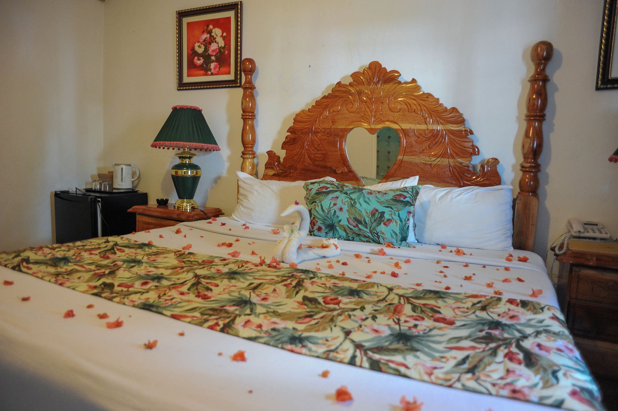 Glorianna Hotel