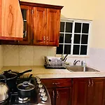 The Rest Stop-B- 15 Min From Airport/24Hrs Security