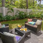 New 3-Bed On Hip Strip, Beach Access, Sleeps 8
