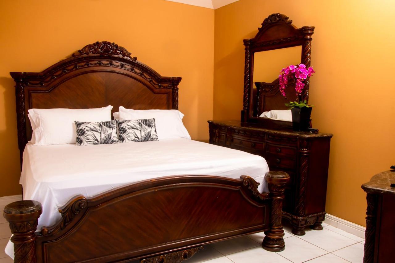 Vacation Getaway In Mango Walk Country Club Apartment Montego Bay