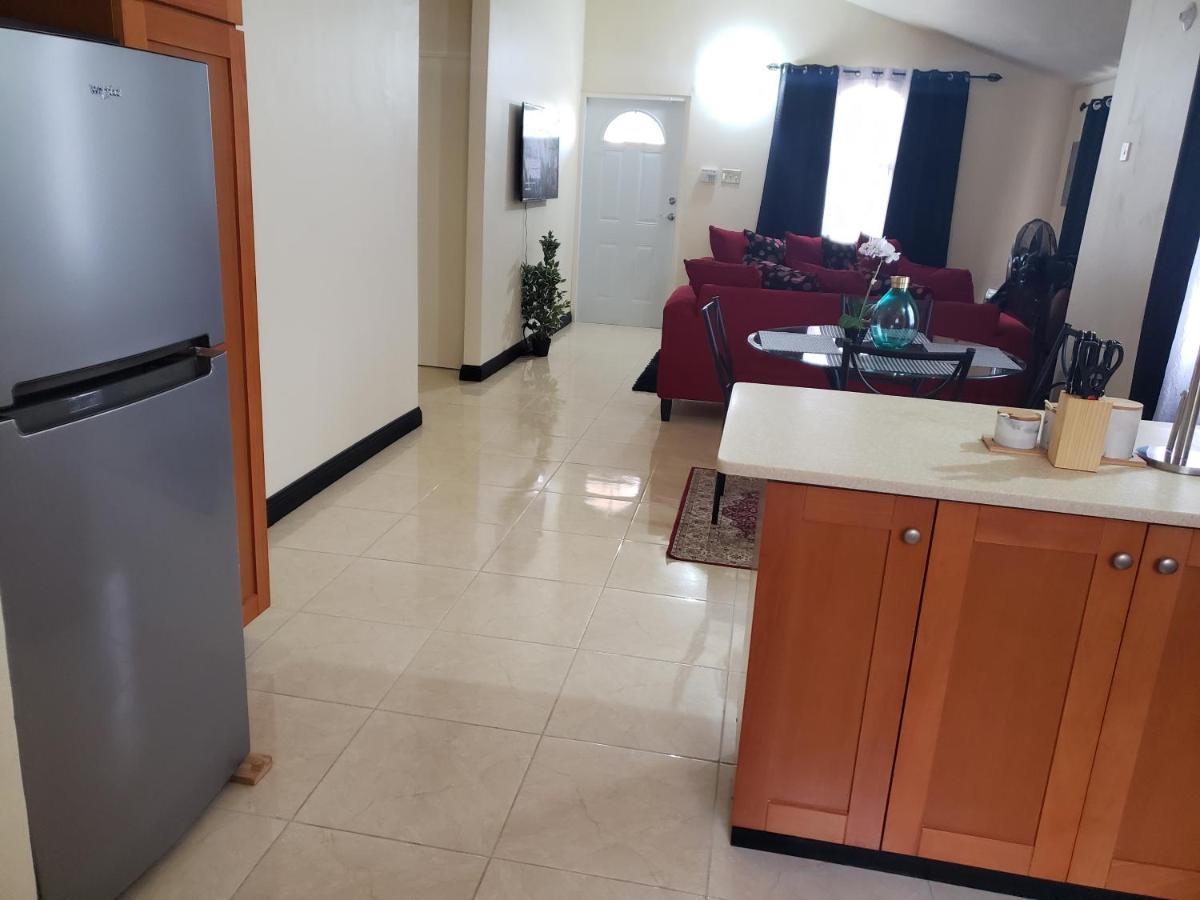 Casa de férias Close To Area And Airport Montego Bay