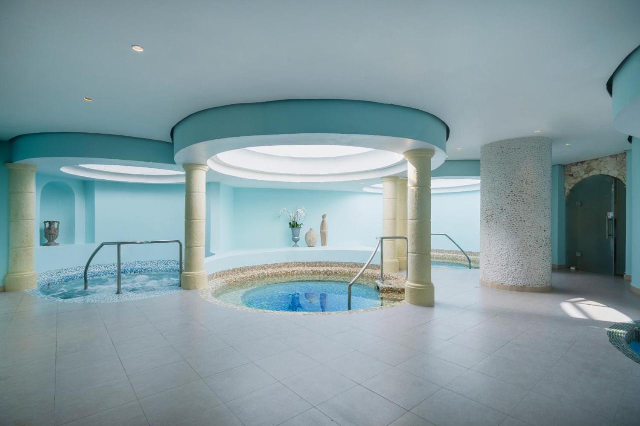 Iberostar Waves Rose Hall Resort 5*