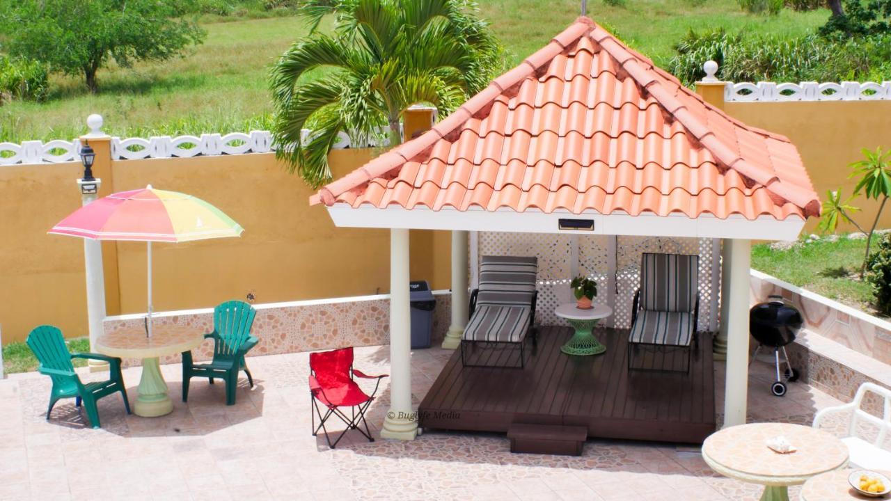 Jamaica Extended / Golf Veiw *