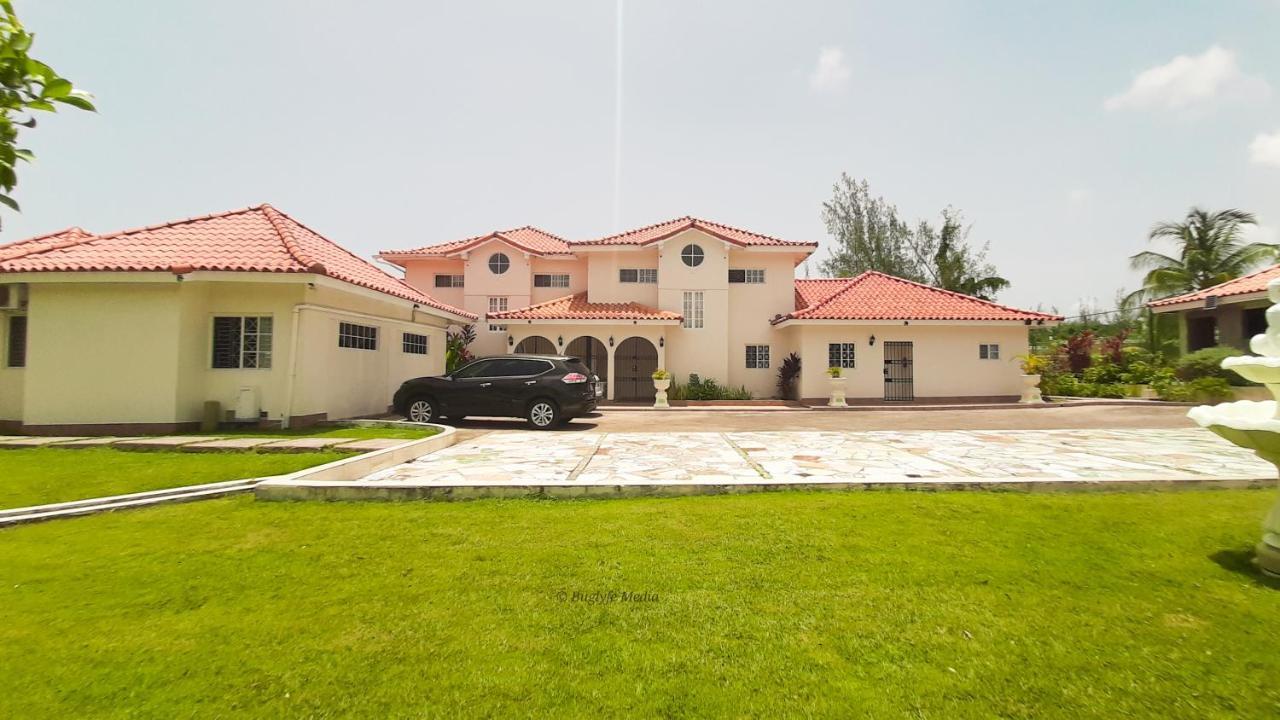Jamaica Extended / Golf Veiw *