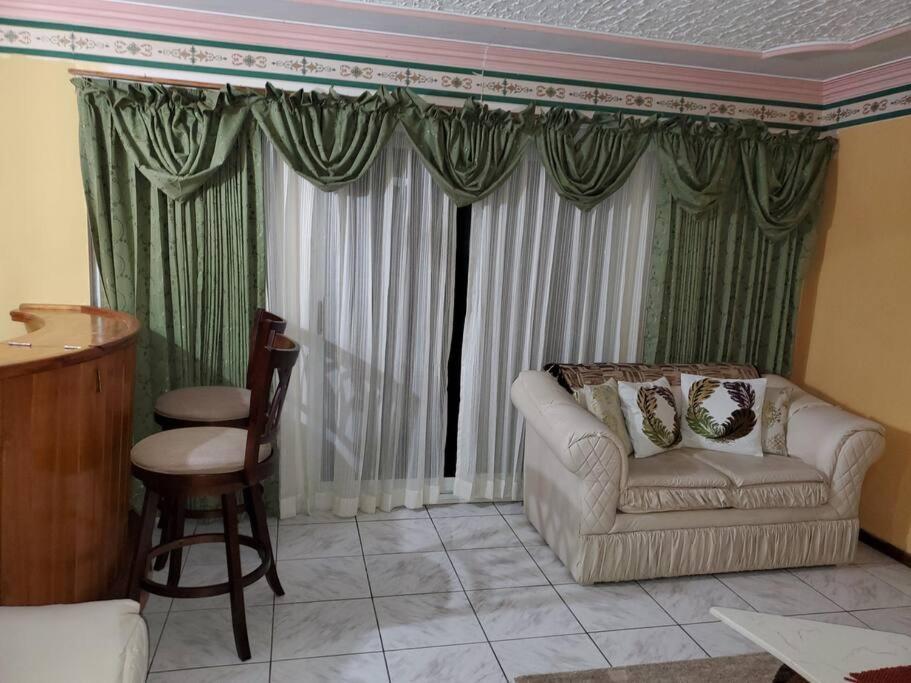Villa Prestige At Westgate Hills-4 Bedrooms With Dry Bar *