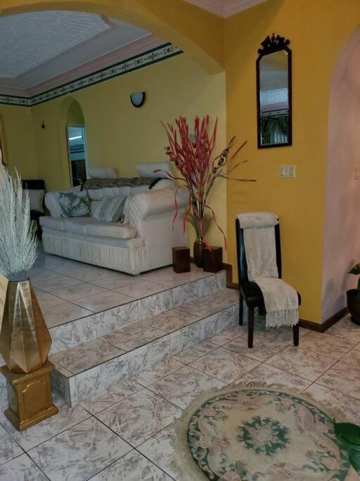 Prestige At Westgate Hills-4 Bedrooms With Dry Bar Villa *