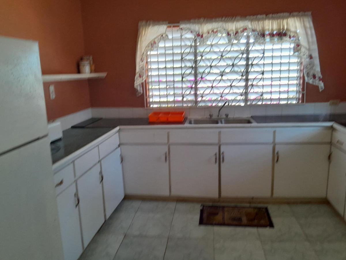 Chinnor-kent Ave Villa