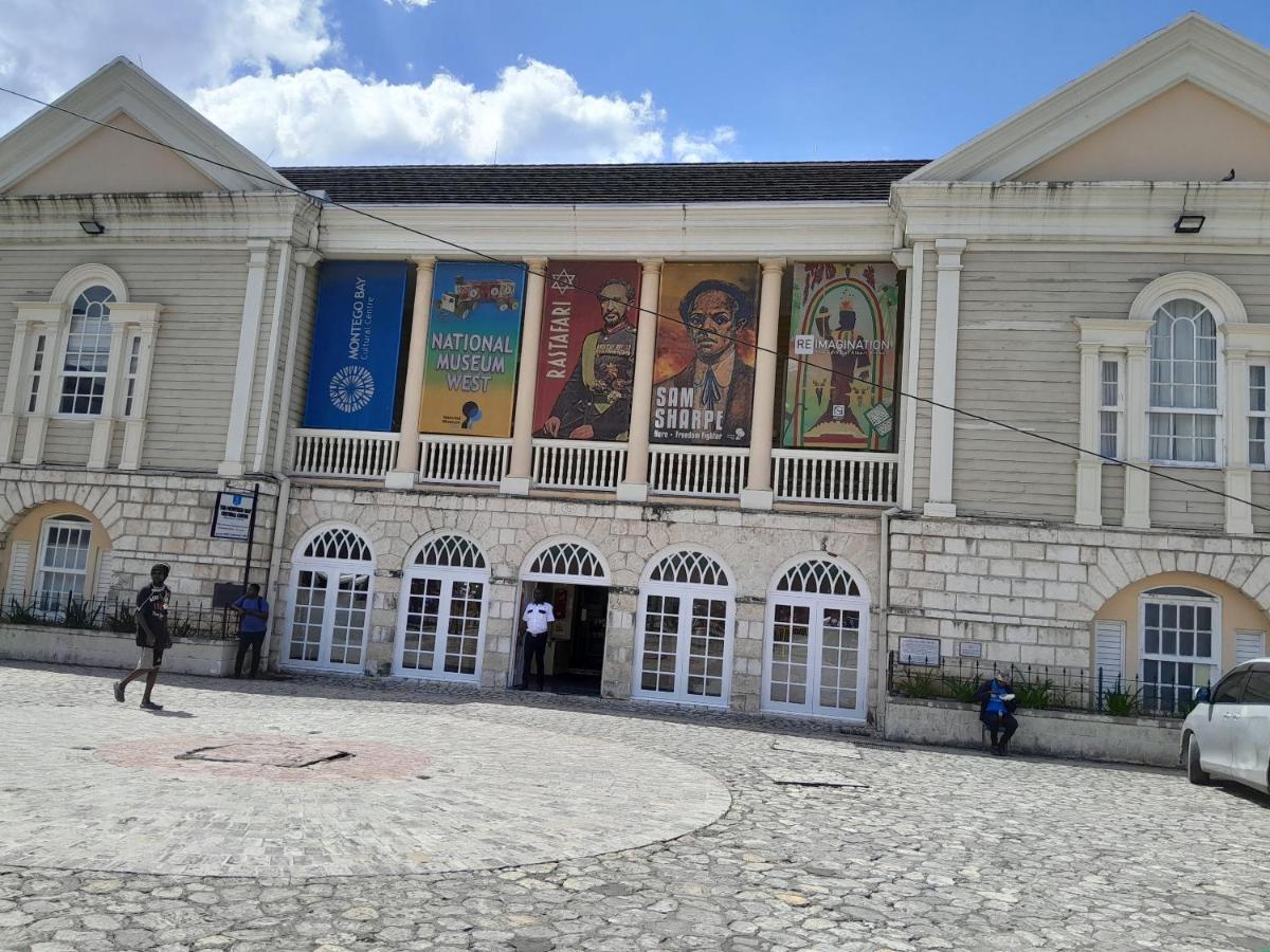 Chinnor-kent Ave Montego Bay