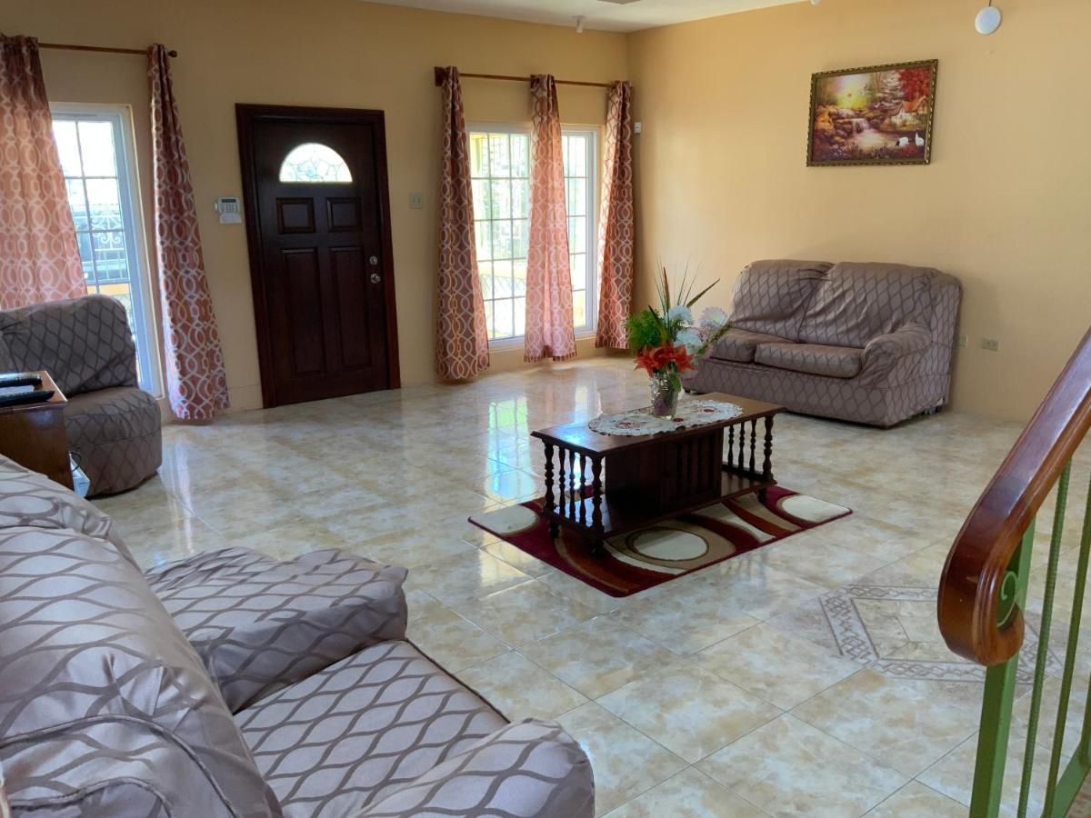Casa de férias Poinciana House