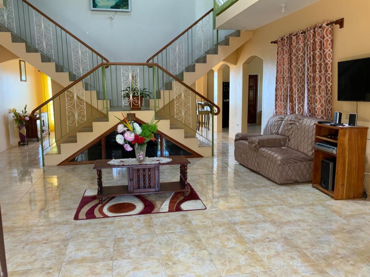 Poinciana House Casa de férias
