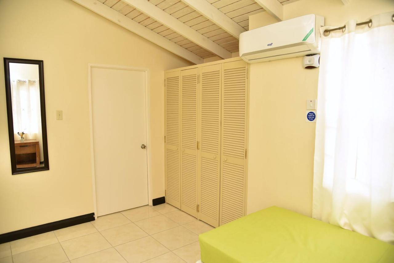 The West Village Summer House - Holiday home Montego Bay