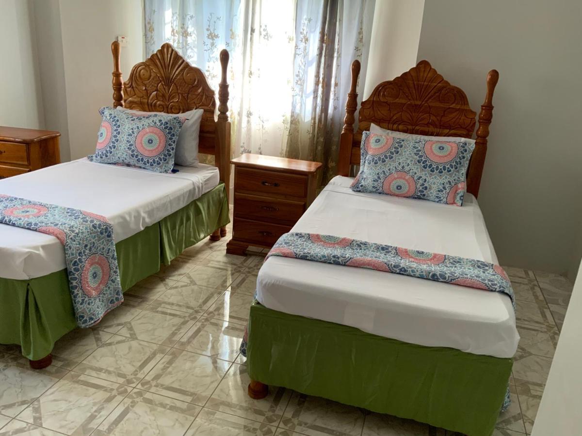 Poinciana House Casa de férias