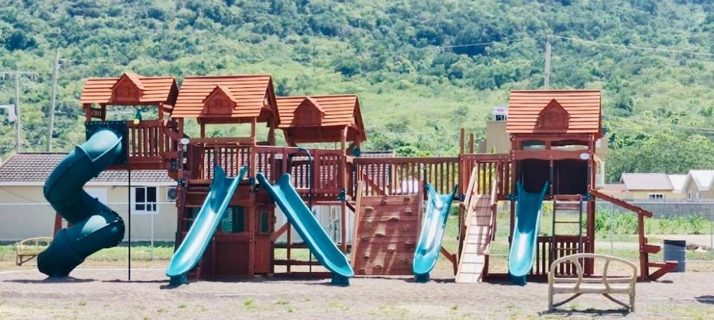The Rest Stop-b- 15 Min From Airport/24hrs Security Montego Bay