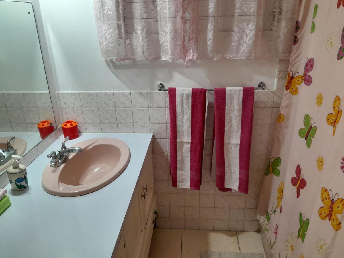 Chinnor-kent Ave Villa Montego Bay