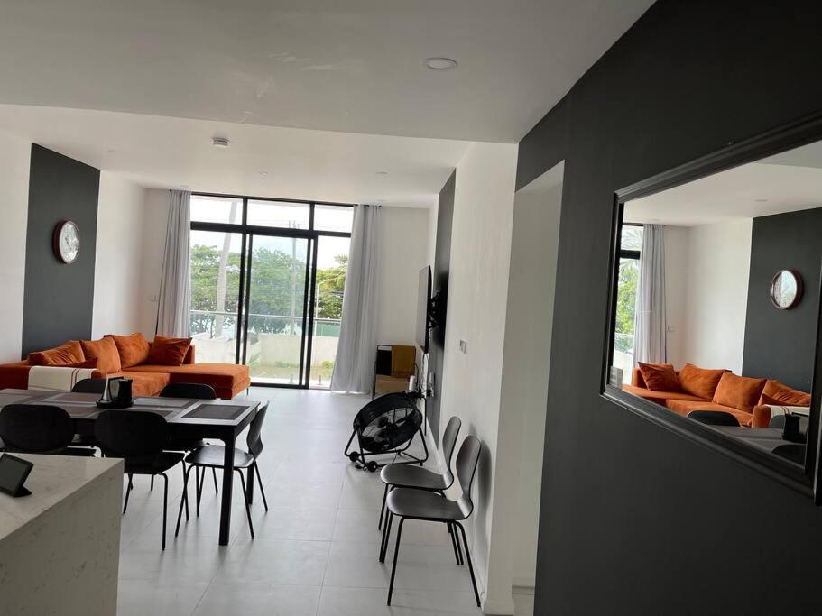 Apartment Apt 6ix - Modern And Airy @ Paradise Bay Montego Bay