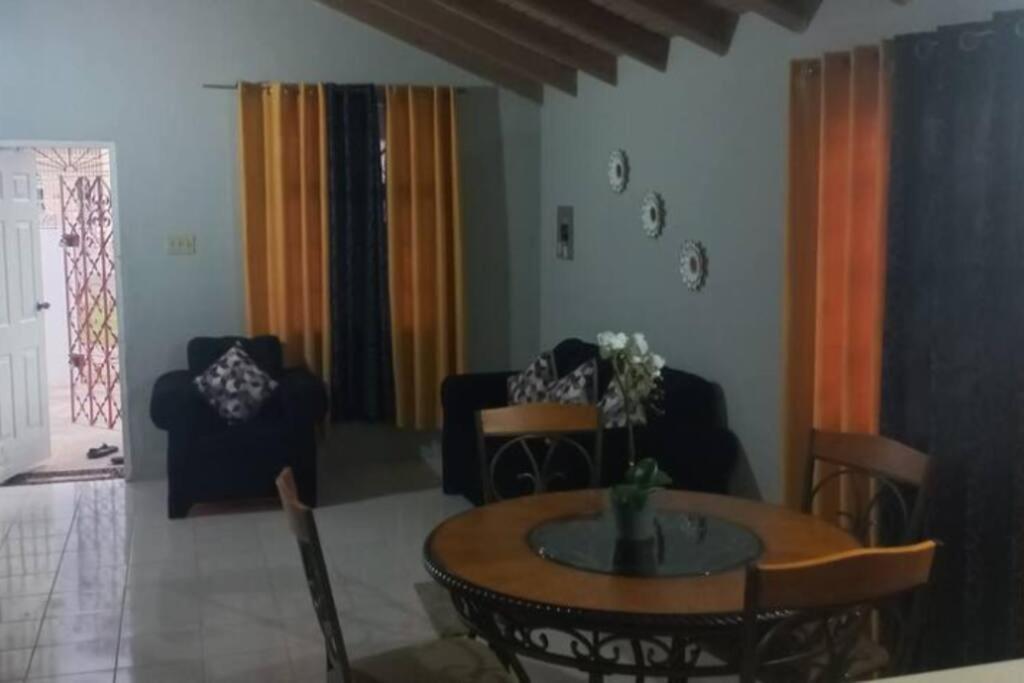 Oak 2 Entire Montego Bay
