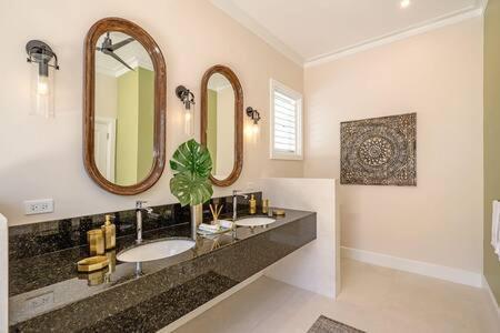 Villa Hospitality Expert Eden Luxe 1 Pool Chef Montego Bay