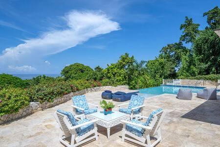 Hospitalityexpert Charming 4 Bedroom Sleeps 10 - Pool Hot Tub & Private Chef Montego Bay